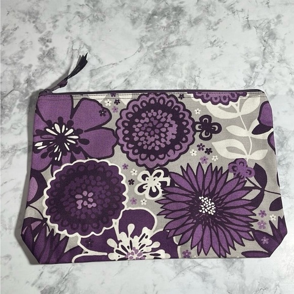 thirty-one Handbags - Thirty One Zipper Pouch in Plum Awesome Blossom BNIP! Retired Print!
